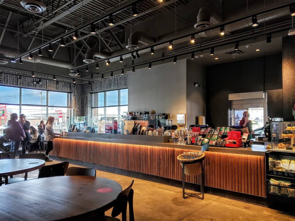 Starbucks | cafe | 3401 Owen Rd Ste 100, Fenton, MI 48430, USA | 2488078817 OR +1 248-807-8817
