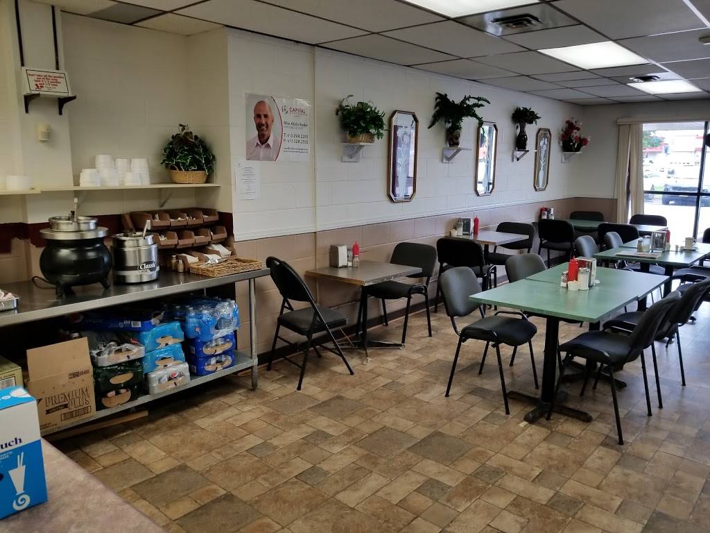 Steeles Restaurant | restaurant | 1900 Merivale Rd, Nepean, ON K2G 4N4, Canada | 6137237771 OR +1 613-723-7771