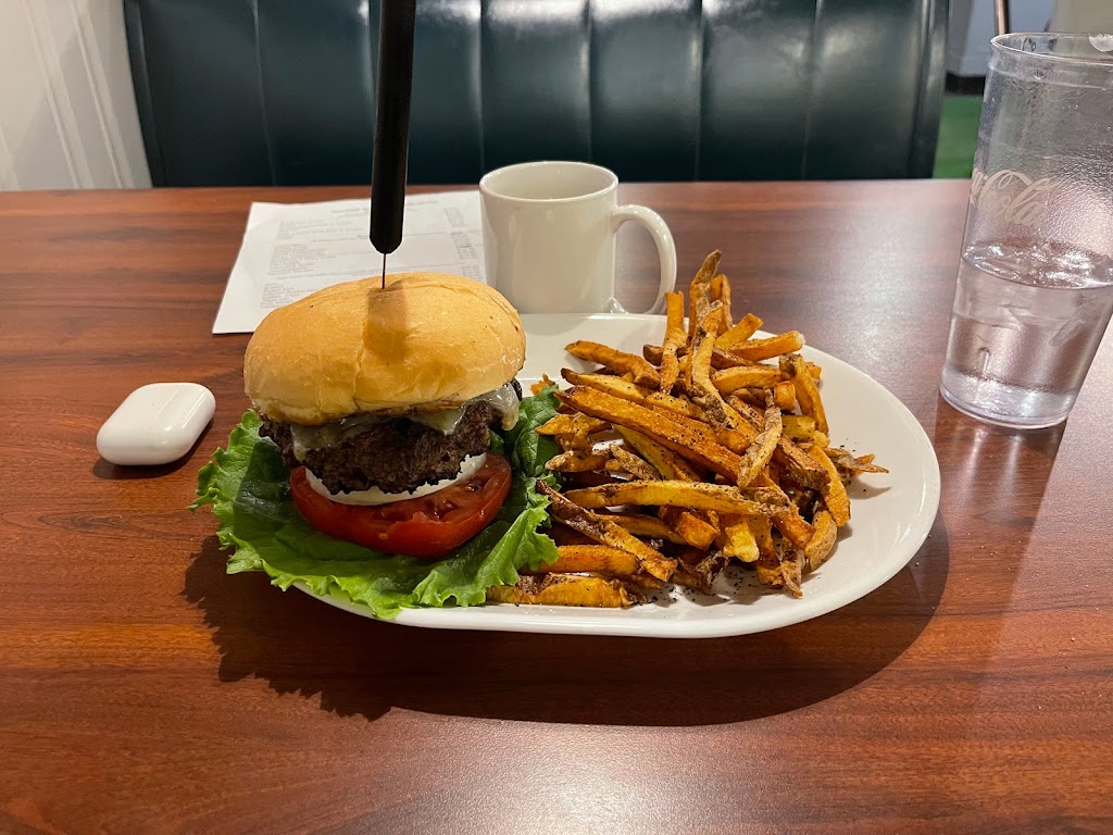 Paw Paws Diner | restaurant | 1592 TN-160, Bybee, TN 37713, USA | 4237209385 OR +1 423-720-9385