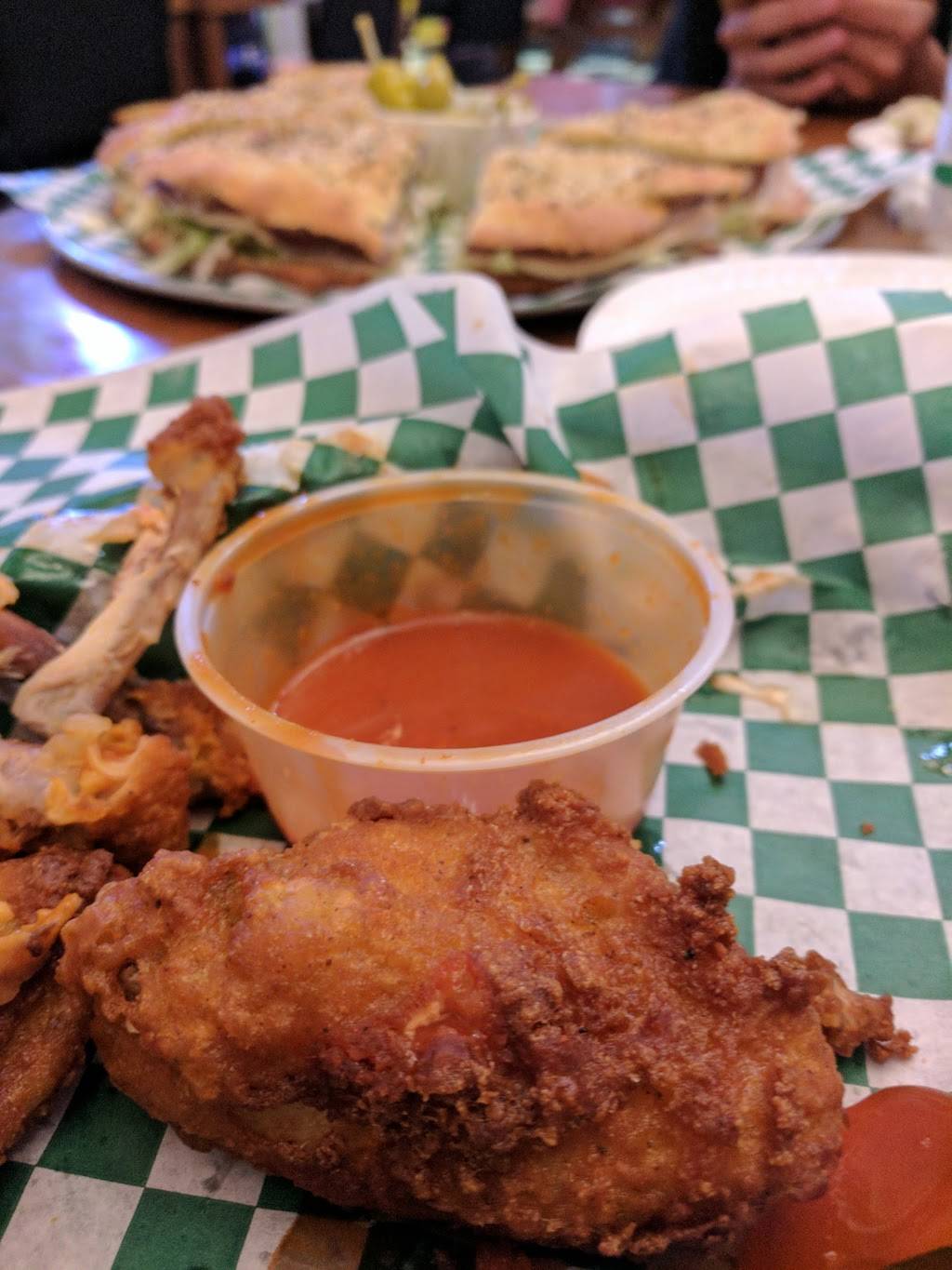 Pizza Barn | restaurant | 2021 Foothill Blvd, La Verne, CA 91750, USA | 9093925555 OR +1 909-392-5555