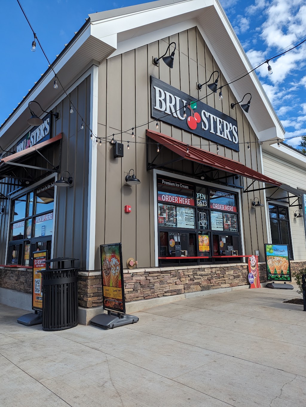 Brusters Real Ice Cream | bakery | 6613 Watts Rd, Haymarket, VA 20169, USA | 7038959009 OR +1 703-895-9009