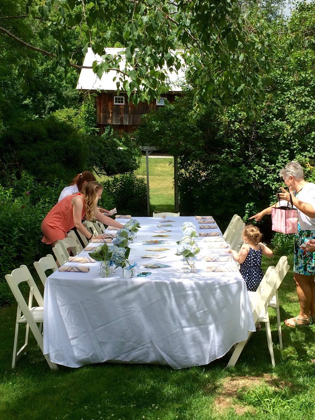 The Grazing Room | restaurant | 33 The Oaks, Henniker, NH 03242, USA | 6034283281 OR +1 603-428-3281