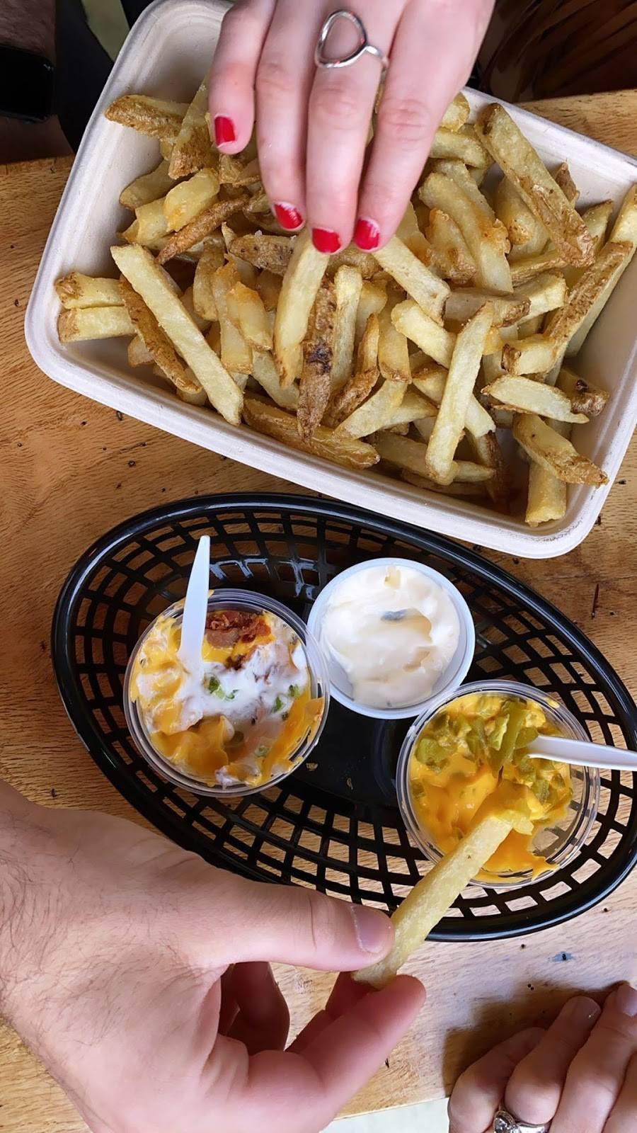 The Salted Fry | restaurant | 342 Dora Drawdy Way, Mt Dora, FL 32757, USA | 3527203755 OR +1 352-720-3755