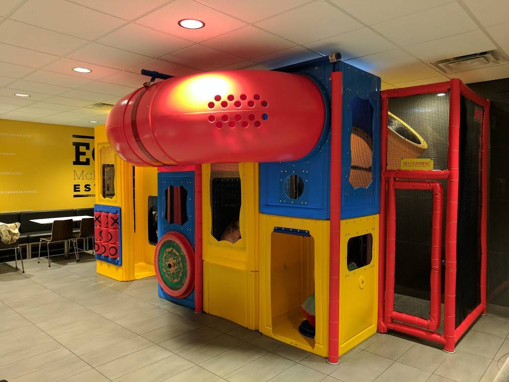 McDonalds | cafe | 2736 Lake Shore Blvd W, Etobicoke, ON M8V 1G5, Canada | 4162593201 OR +1 416-259-3201