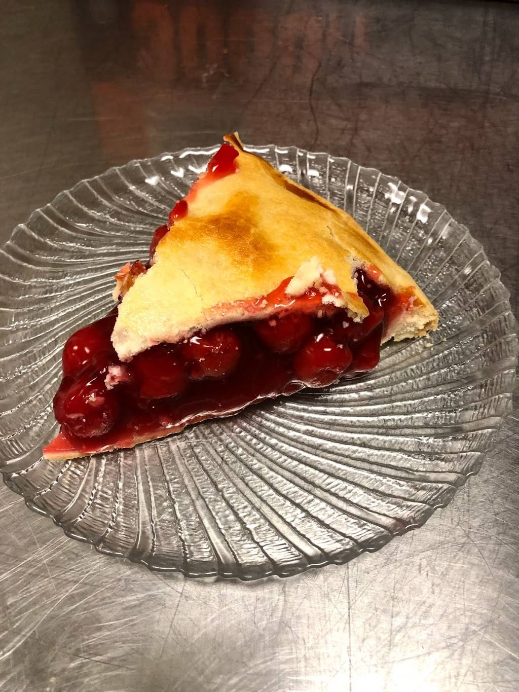 Robins Diner | restaurant | 603 West Side Square, Clinton, IL 61727, USA | 2179344122 OR +1 217-934-4122