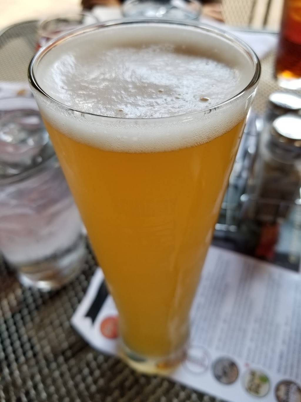 Schlafly Bottleworks | restaurant | 7260 Southwest Ave, Maplewood, MO 63143, USA | 3142412337 OR +1 314-241-2337