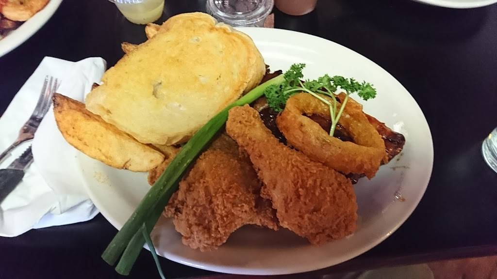 Golden Feather BBQ | restaurant | 29633 Ford Rd, Garden City, MI 48135, USA | 7344212114 OR +1 734-421-2114