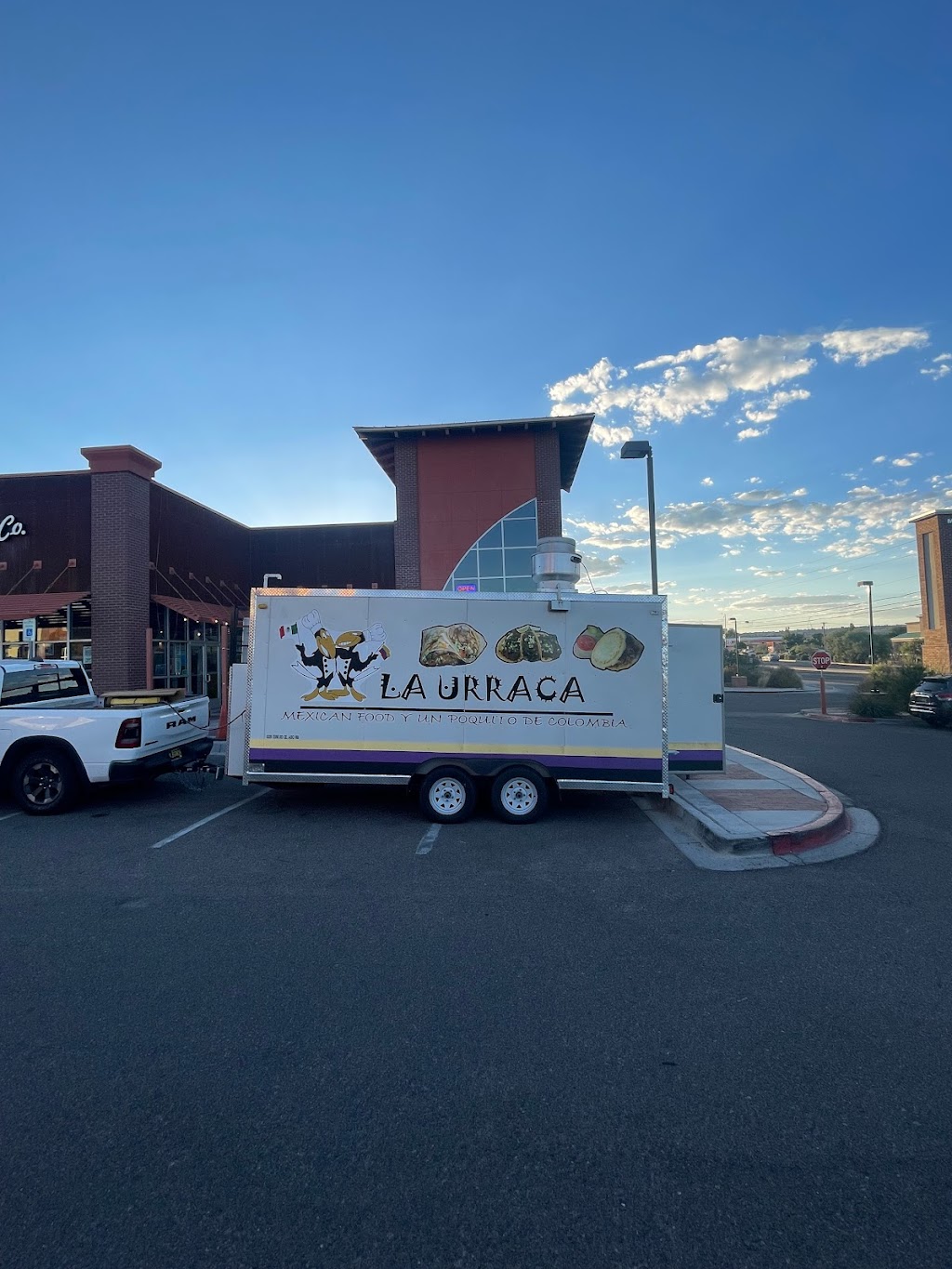 La Urraca | restaurant | 5 McMahon Blvd NW, Albuquerque, NM 87114, USA | 5056397257 OR +1 505-639-7257