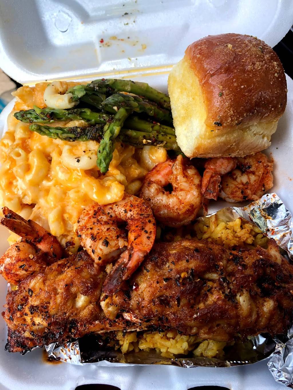 Unique Bites | restaurant | 126 S 45th St, Philadelphia, PA 19104, USA | 2153863800 OR +1 215-386-3800