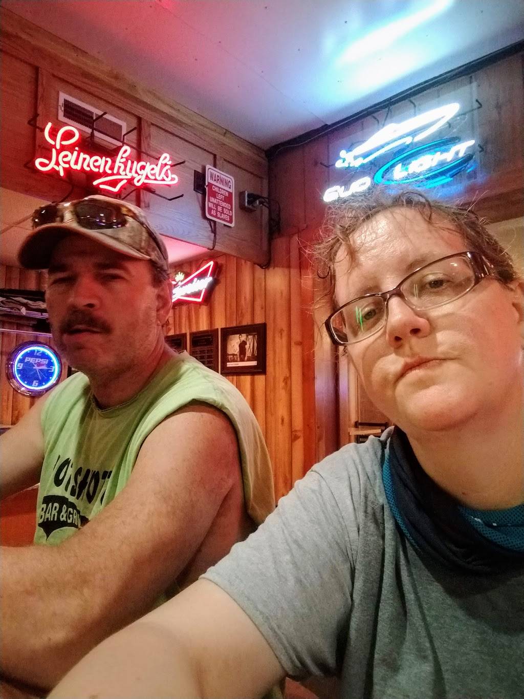 Rays Longbranch | restaurant | 102 W Main St, Drakesville, IA 52552, USA | 6417223355 OR +1 641-722-3355