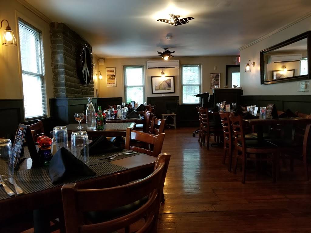 Woodstock Pizza Theater | restaurant | 138 Tinker St, Woodstock, NY 12498, USA | 8456792700 OR +1 845-679-2700