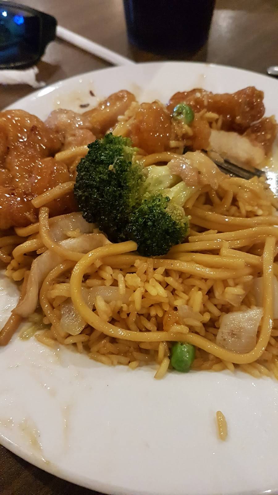 Golden Wok | restaurant | 95 Weaver Blvd, Weaverville, NC 28787, USA | 8286451608 OR +1 828-645-1608