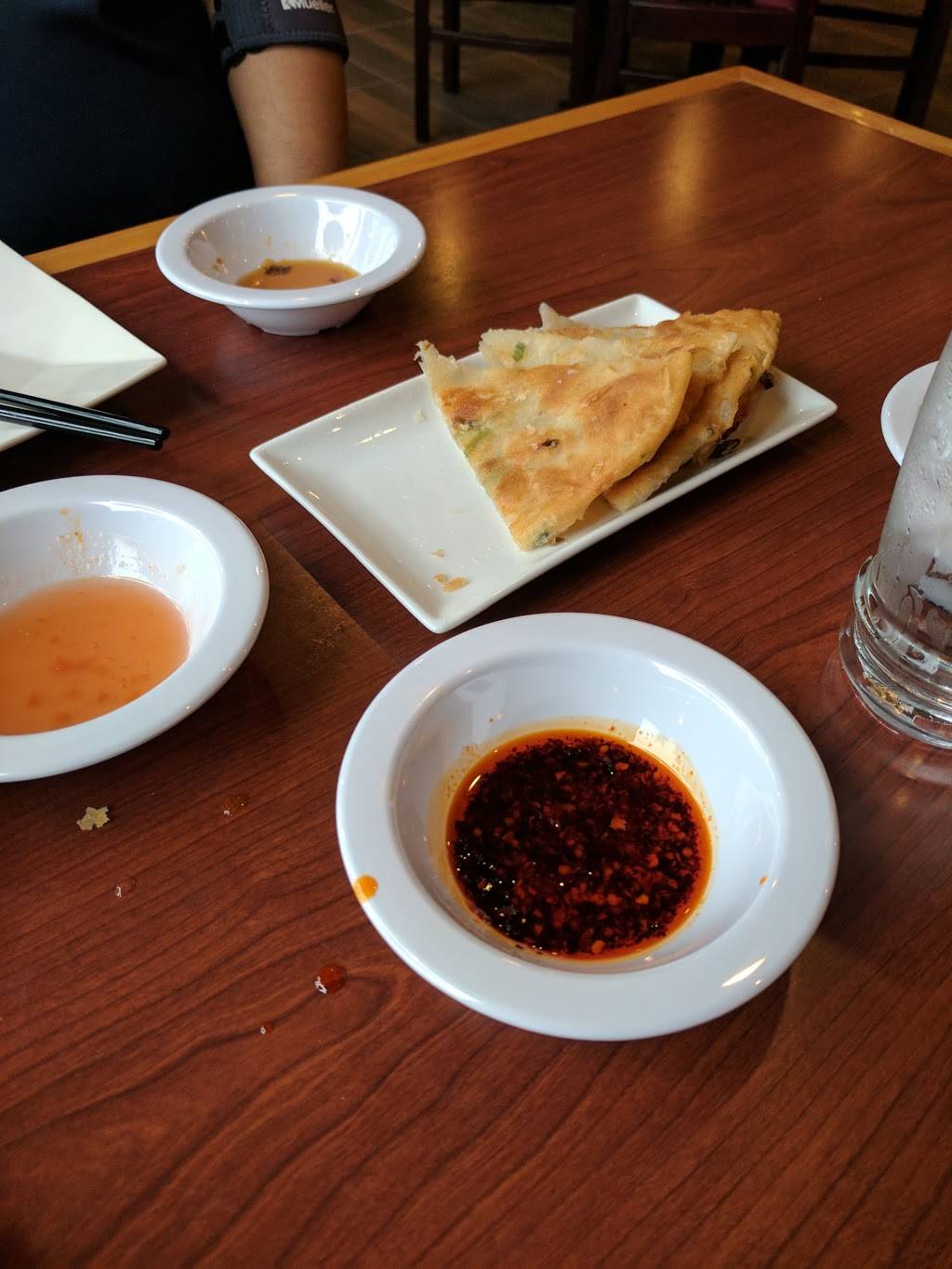 Kung Fu Dim Sum | restaurant | 2305 Darby Rd, Havertown, PA 19083, USA | 6107893700 OR +1 610-789-3700