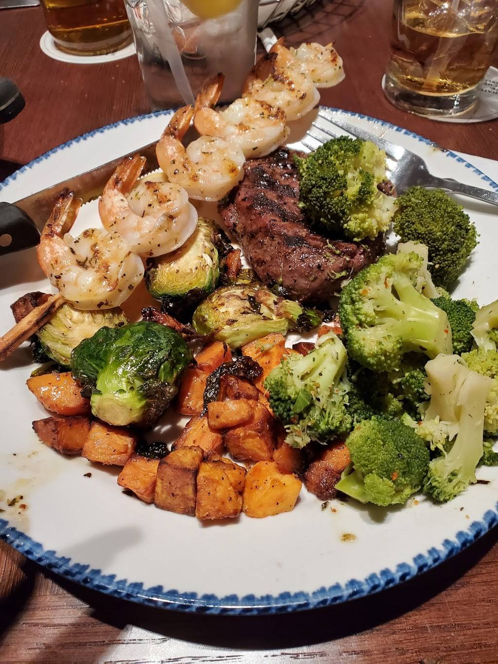 Red Lobster | restaurant | 1700 The Arches Cir, Deer Park, NY 11729, USA | 6319253001 OR +1 631-925-3001