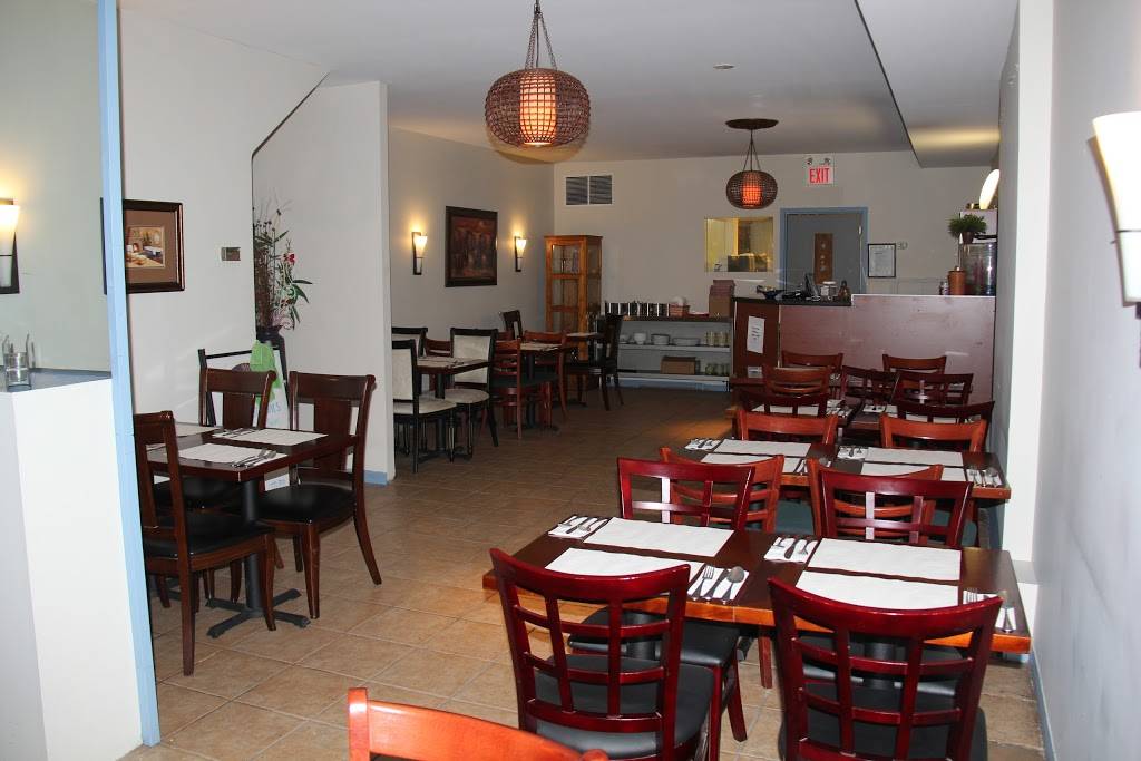 Roti Palace Of India | restaurant | 3321 Bloor St W, Etobicoke, ON M8X 1E7, Canada | 4162332217 OR +1 416-233-2217