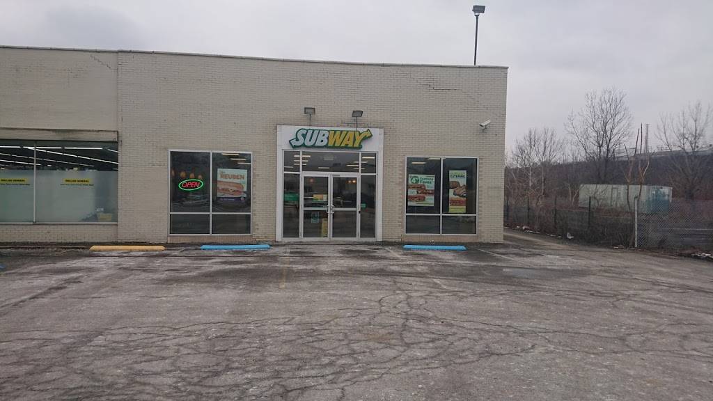 Subway | restaurant | 48 Monongahela Ave, Glassport, PA 15045, USA | 4128965372 OR +1 412-896-5372