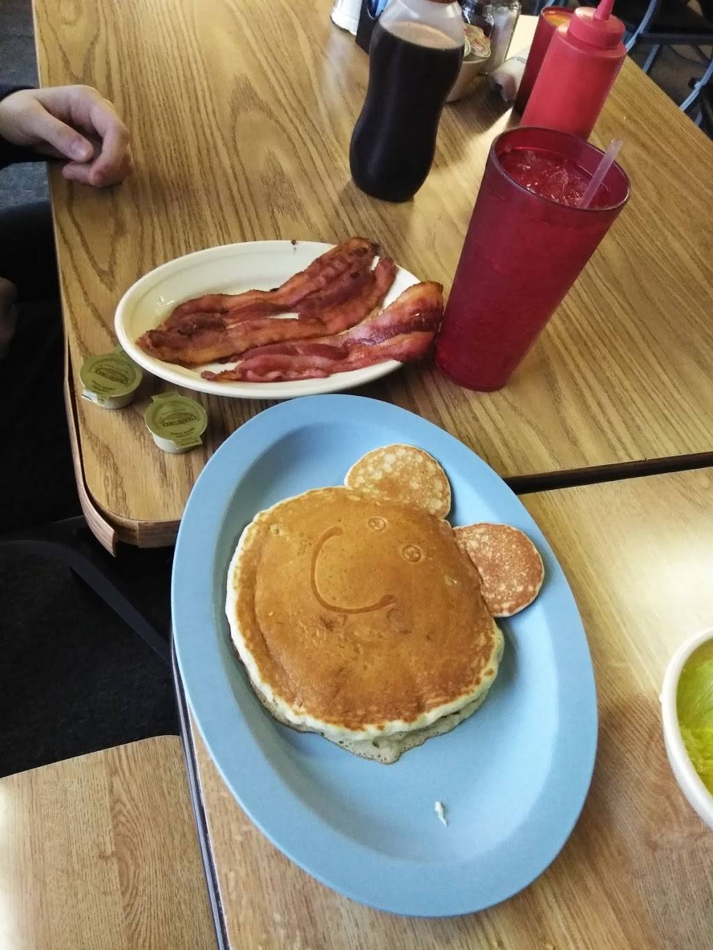 Dave & Bettys Diner | restaurant | 4801 Southeastern Ave, Indianapolis, IN 46203, USA | 3173530569 OR +1 317-353-0569