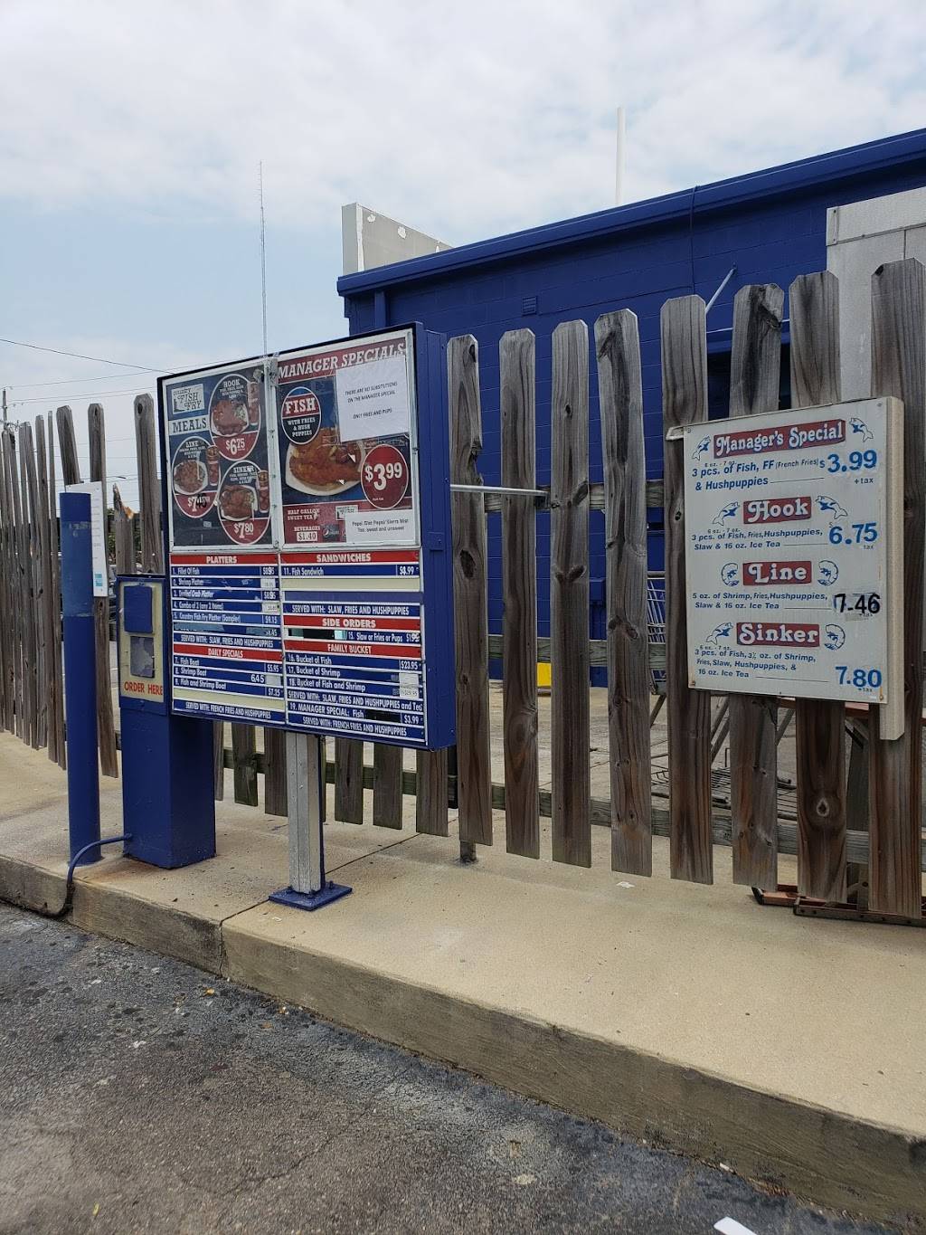 Country Fish Fry | restaurant | 3307 Fort Bragg Rd, Fayetteville, NC 28303, USA | 9108684100 OR +1 910-868-4100