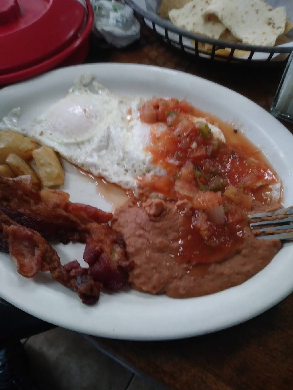 Caporal Restaurant | restaurant | Greenwood Dr, Corpus Christi, TX 78416, USA | 3613340559 OR +1 361-334-0559