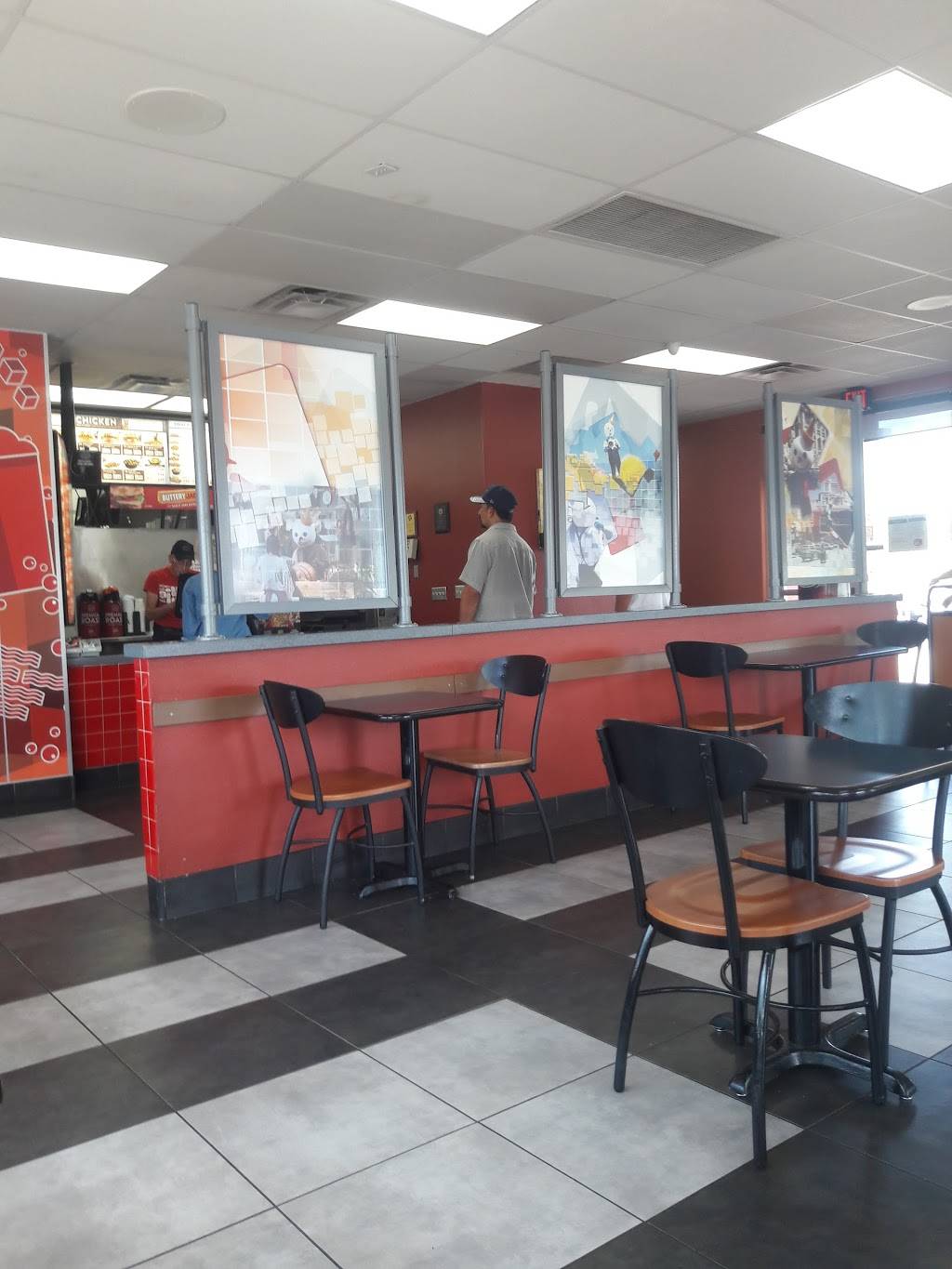 Jack in the Box | restaurant | 534 E Hunt Hwy, Queen Creek, AZ 85143, USA | 4804585225 OR +1 480-458-5225