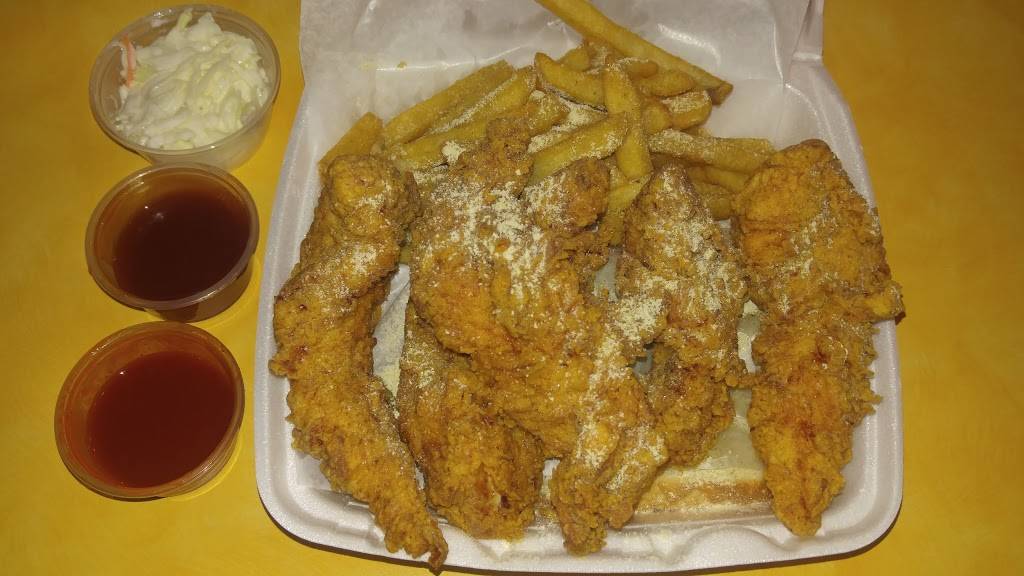 Sharks Fish and Chicken | restaurant | 8712 S Cicero Ave, Oak Lawn, IL 60453, USA | 7086347330 OR +1 708-634-7330