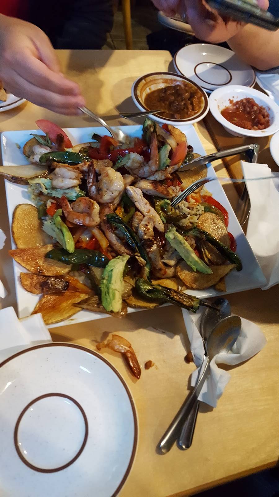 Mi California | restaurant | 7003, 14047 Hawthorne Blvd, Hawthorne, CA 90250, USA | 3106790202 OR +1 310-679-0202