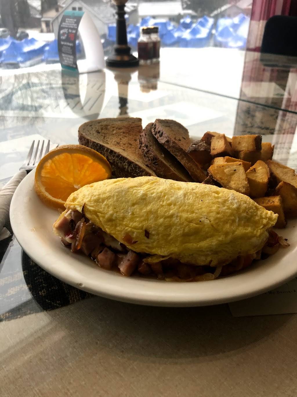 Nostalgia Ale House & Wine Bar | restaurant | 113 NY-9P, Malta, NY 12020, USA | 5185840227 OR +1 518-584-0227