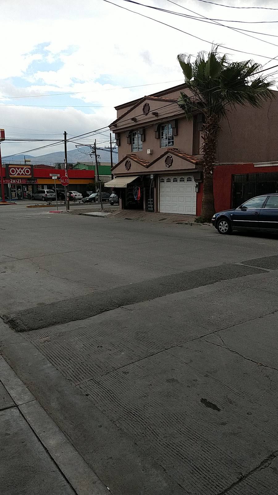 Sal y Pimienta | restaurant | Boulevard Granados 2302, Jardin Dorado, 22200 Tijuana, B.C., Mexico | 016642948832 OR +52 664 294 8832