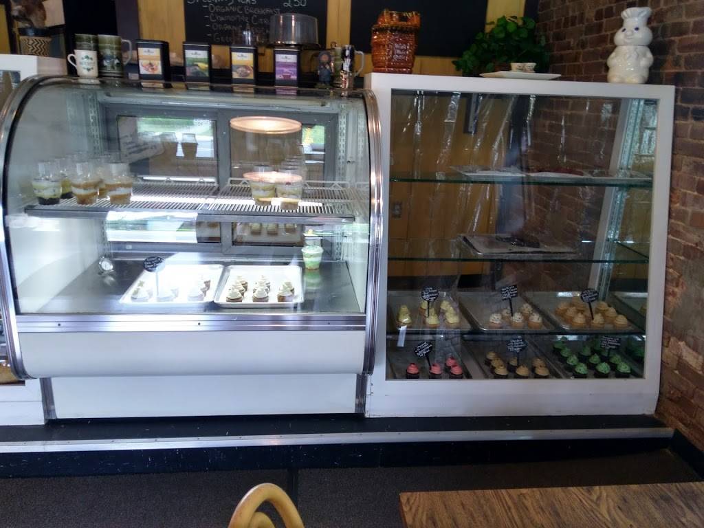 The Village Bakery and Bistro | restaurant | 2162 Main St, West Warren, MA 01092, USA | 4134368527 OR +1 413-436-8527