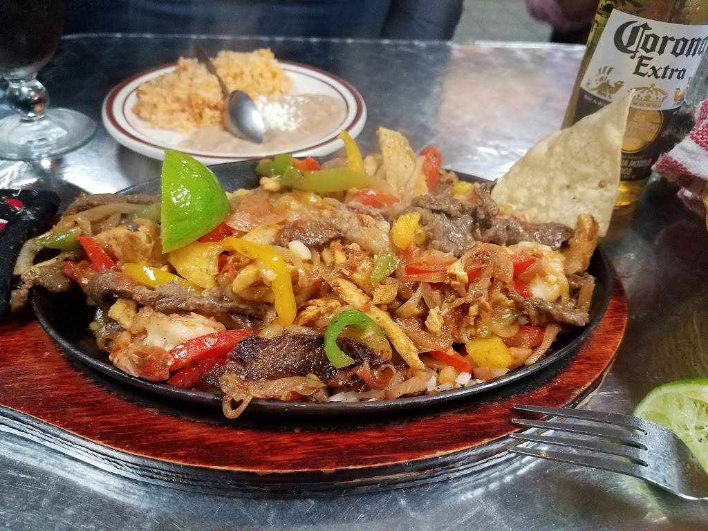 La Huacana Restaurant and Nightclub | night club | 101 E Glenn Ave, Modesto, CA 95358, USA | 2096220263 OR +1 209-622-0263