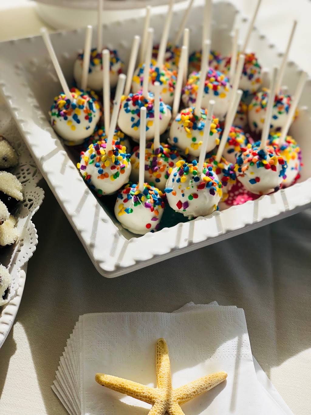 Castello of Niantic | restaurant | 11 E Pattagansett Rd, Niantic, CT 06357, USA | 8604518880 OR +1 860-451-8880