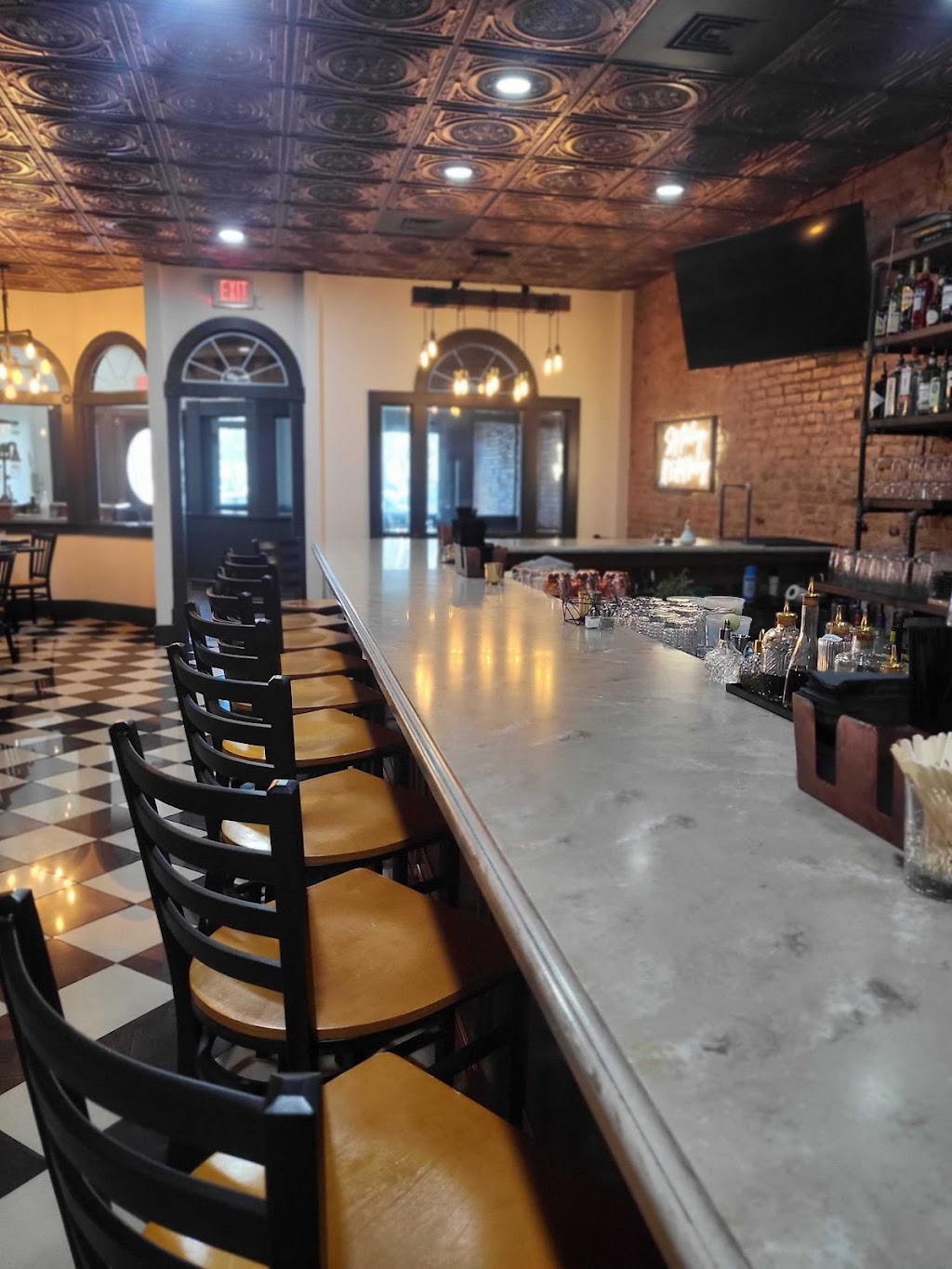 Downtown 124 Kitchen and Cocktails | restaurant | 124 N Park Ave, Warren, OH 44481, USA | 2346005273 OR +1 234-600-5273