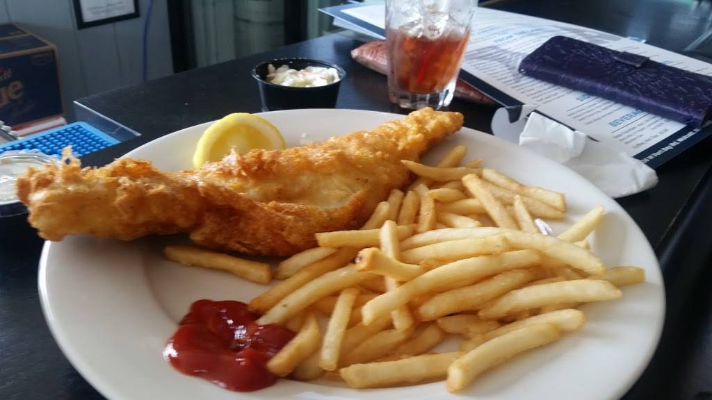 The Bayfront | restaurant | 8106 W Port Bay Rd, Wolcott, NY 14590, USA | 3159054242 OR +1 315-905-4242