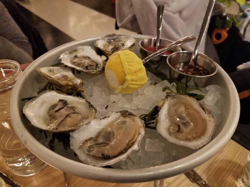 Seamores Brookfield Place | restaurant | 250 Vesey St, New York, NY 10281, USA | 6465857380 OR +1 646-585-7380