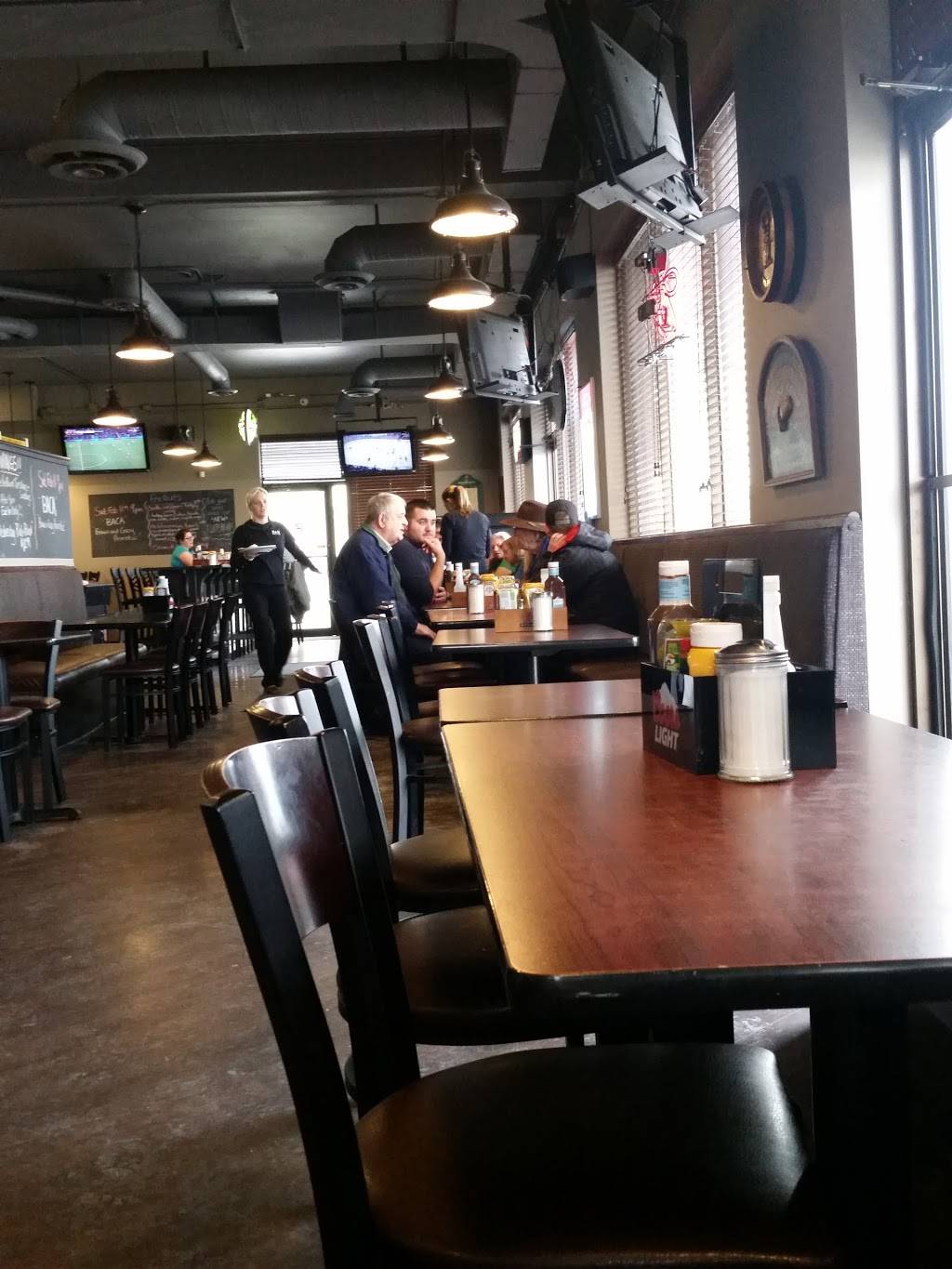 M & M Restaurant | restaurant | 475 Main St, Cambridge, ON N1R 8N9, Canada | 5196217161 OR +1 519-621-7161