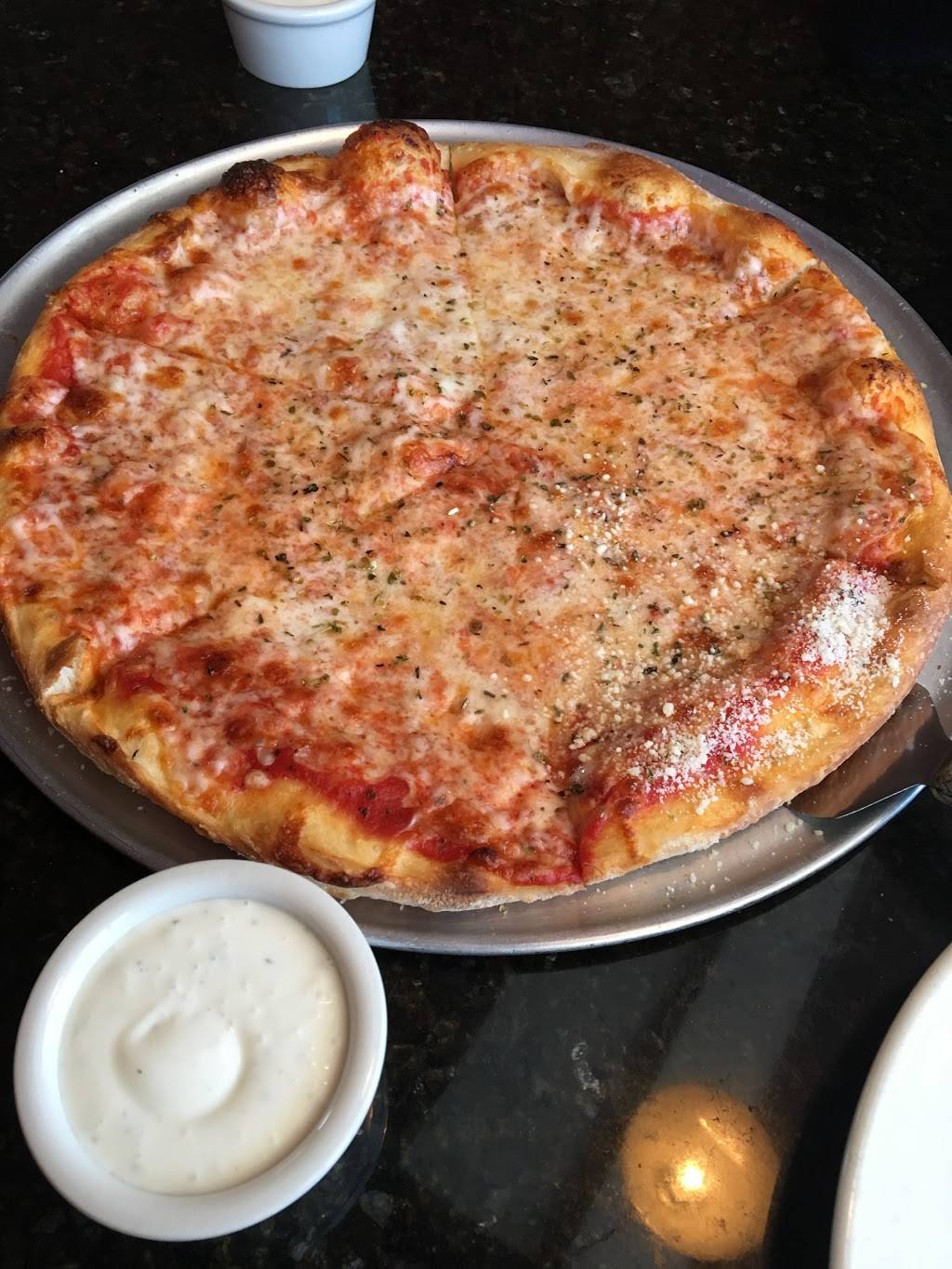 Mikeys Pizza & Italian Restaurant | restaurant | 3004, 7544 Beach Blvd, Jacksonville, FL 32216, USA | 9047217333 OR +1 904-721-7333