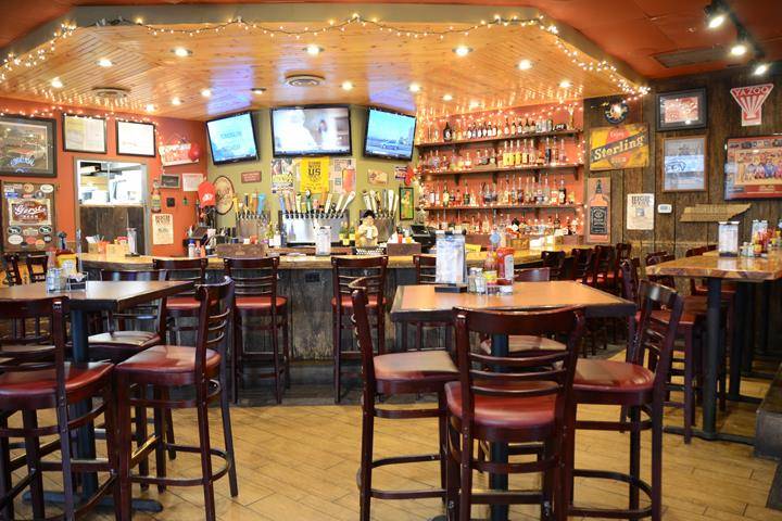 Corner Pub - Franklin | restaurant | 1916 Columbia Ave #3922, Franklin, TN 37064, USA | 6155957447 OR +1 615-595-7447
