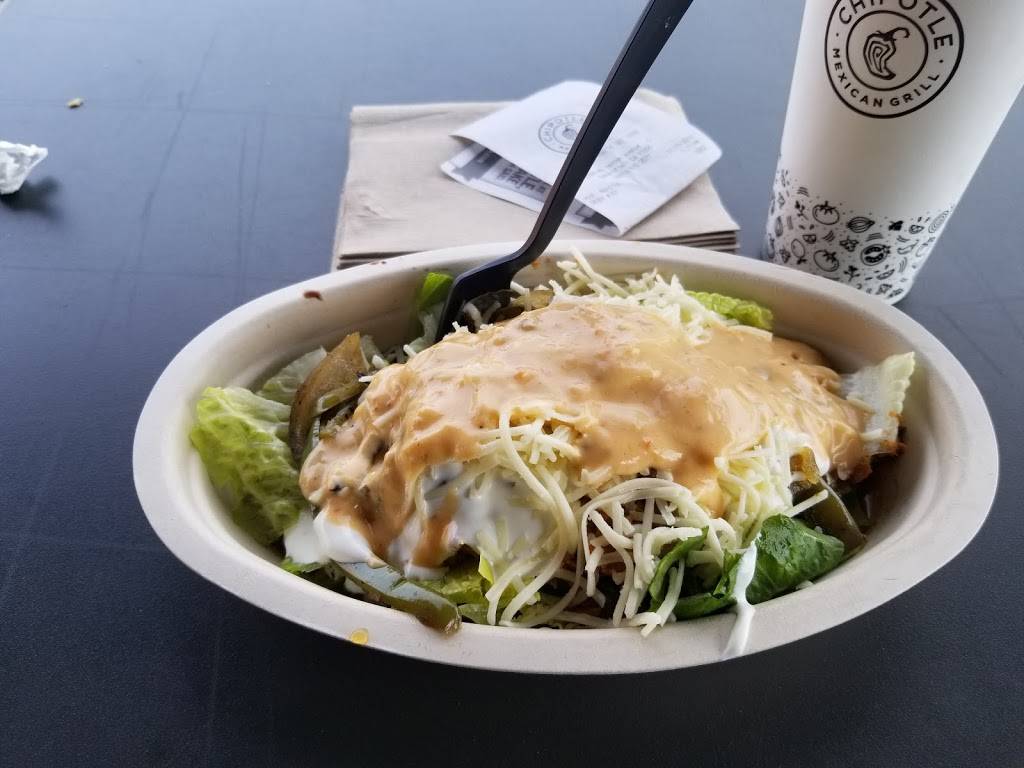 Chipotle Mexican Grill | restaurant | 2630 Mt Vernon Ave Ste 100, Bakersfield, CA 93306, USA | 6618723577 OR +1 661-872-3577