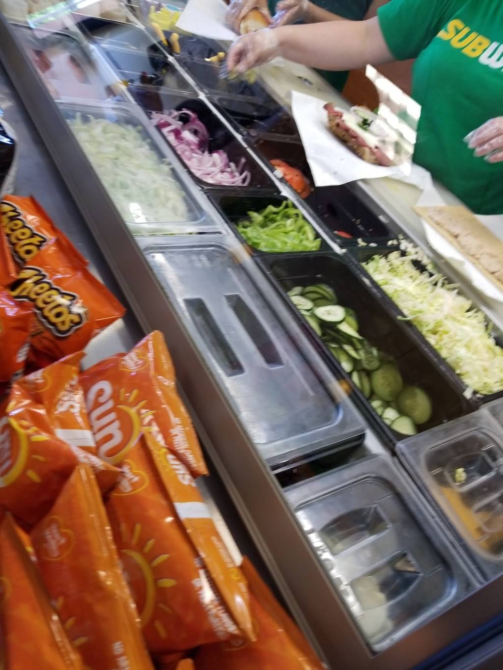 Subway Restaurants | restaurant | 12004 SE Sunnyside Rd, Clackamas, OR 97015, USA | 5036986450 OR +1 503-698-6450