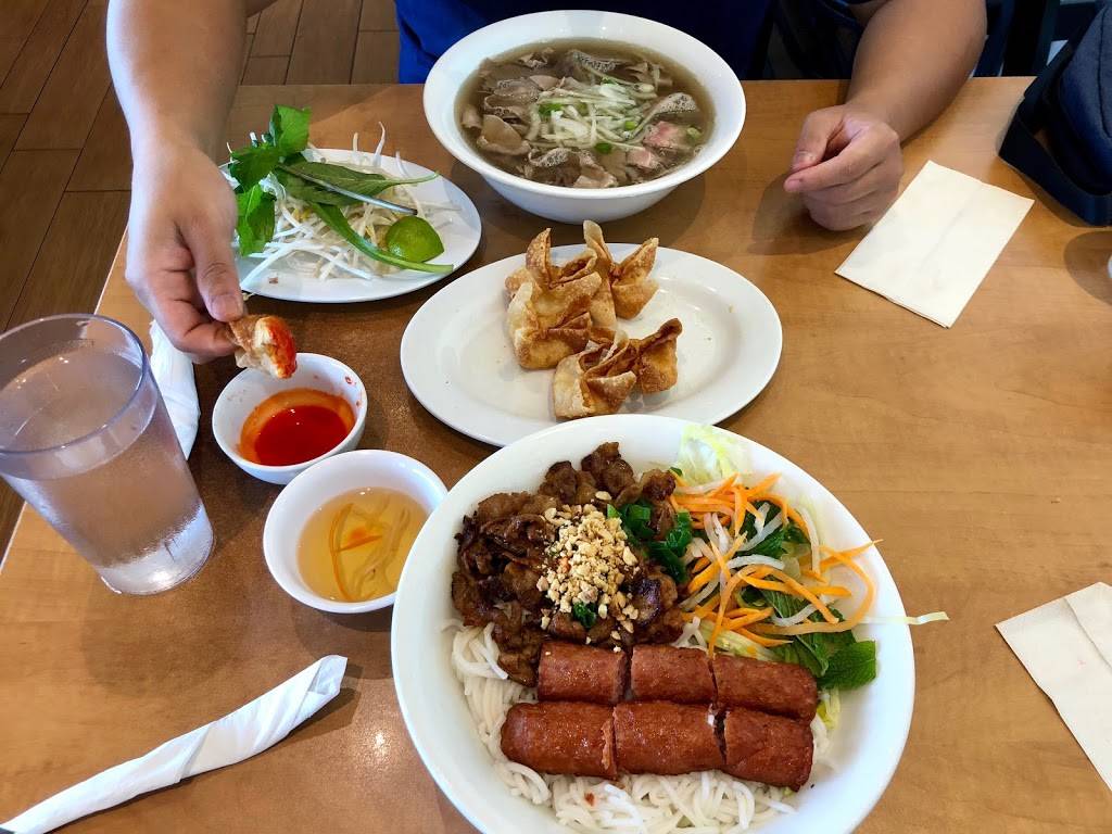 Pho Dui Bo | restaurant | 800 Queenston Rd #18, Stoney Creek, ON L8G 1A7, Canada | 9056627500 OR +1 905-662-7500