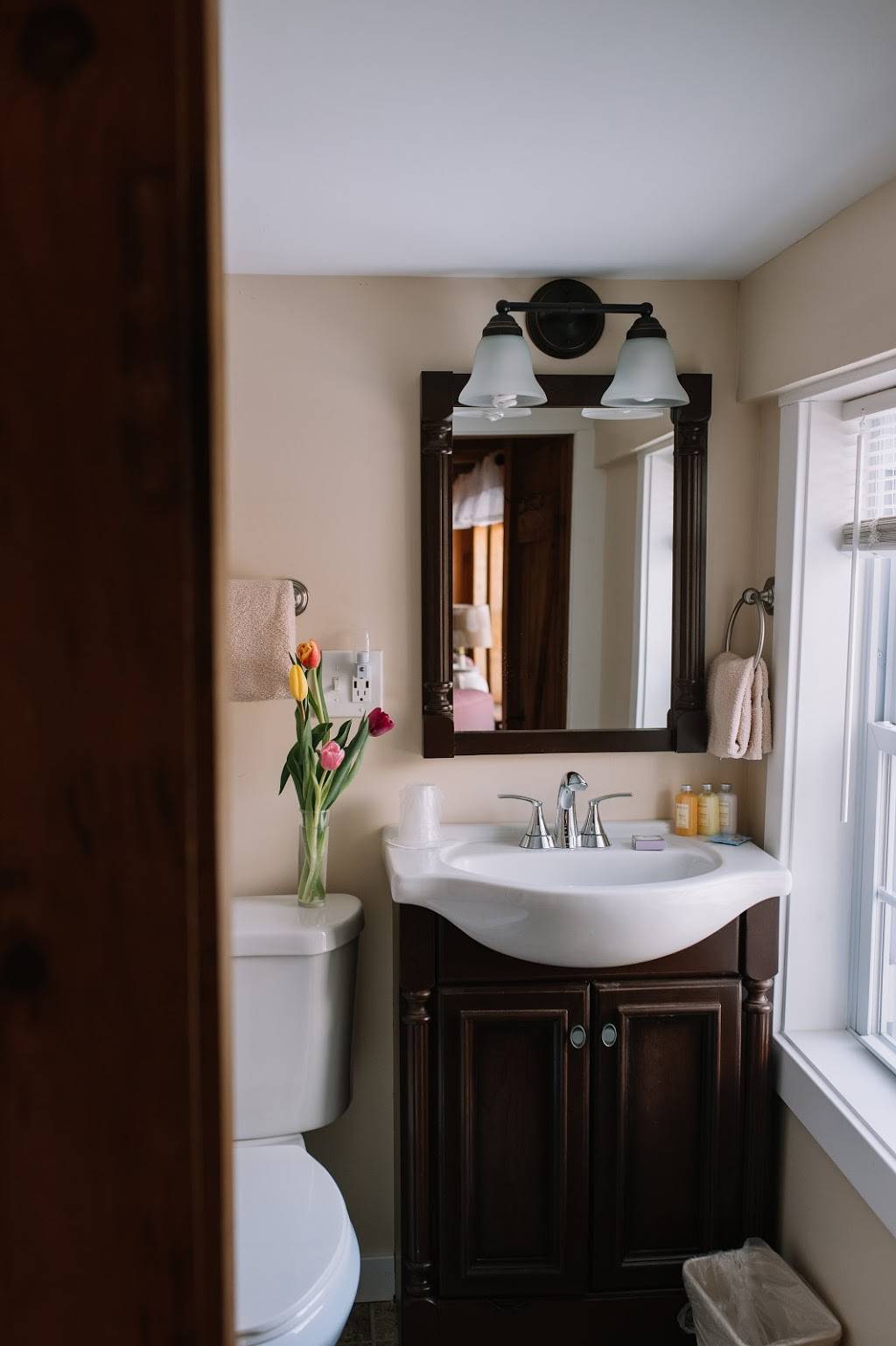 Snowvillage Inn | restaurant | 136 Stewart Rd, Eaton Center, NH 03832, USA | 6034472818 OR +1 603-447-2818