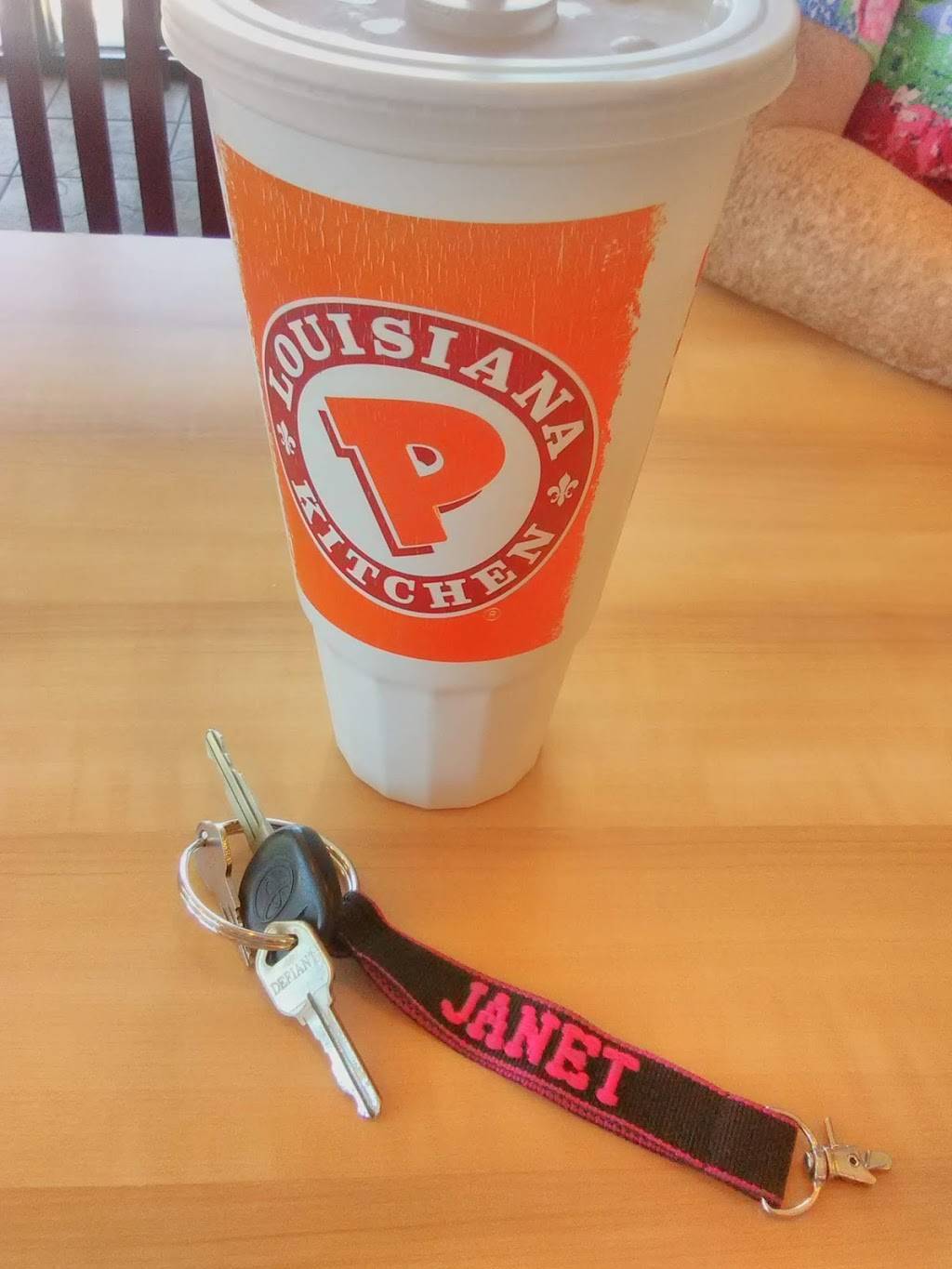 Popeyes Louisiana Kitchen | restaurant | 457 W Broadway Rd, Tempe, AZ 85282, USA | 4802370896 OR +1 480-237-0896