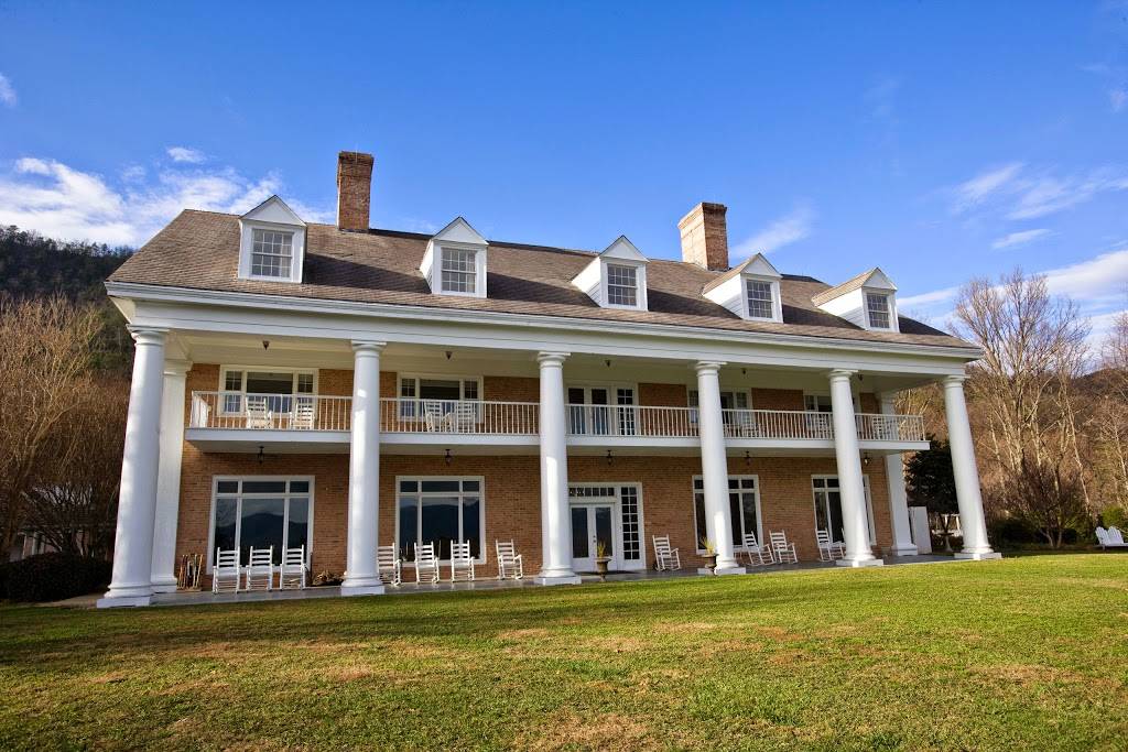 Christopher Place Resort | restaurant | 1500 Pinnacles Way, Newport, TN 37821, USA | 4234457474 OR +1 423-445-7474