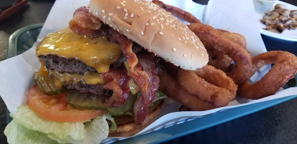 BLTs Restaurant | restaurant | 41799 Big Bear Blvd, Big Bear Lake, CA 92315, USA | 9098666659 OR +1 909-866-6659