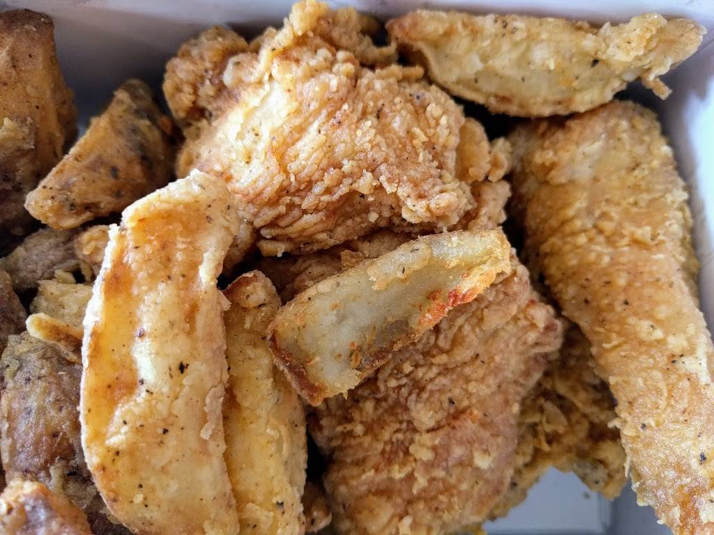 Mary Browns Chicken & Taters | restaurant | Centrum Shopping Centre, 400 Earl Grey Dr B-7, Kanata, ON K2T 1B9, Canada | 6135922132 OR +1 613-592-2132