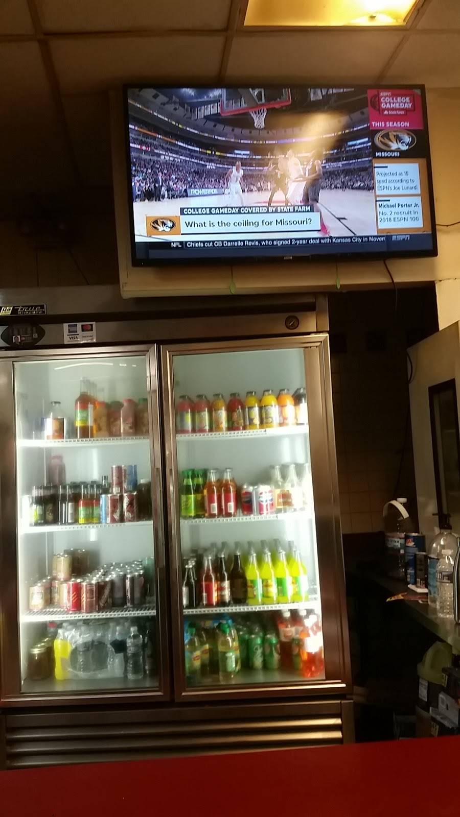 Royal Maroon Caribbean Carryout | restaurant | 3127 W Belvedere Ave, Baltimore, MD 21215, USA | 4105421100 OR +1 410-542-1100