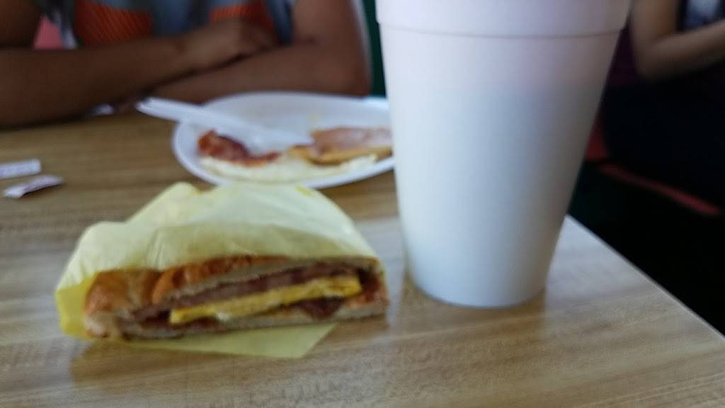 Yummy Donuts Top Burger | bakery | 5656 Santa Monica Blvd # A, Los Angeles, CA 90038, USA | 3238569978 OR +1 323-856-9978