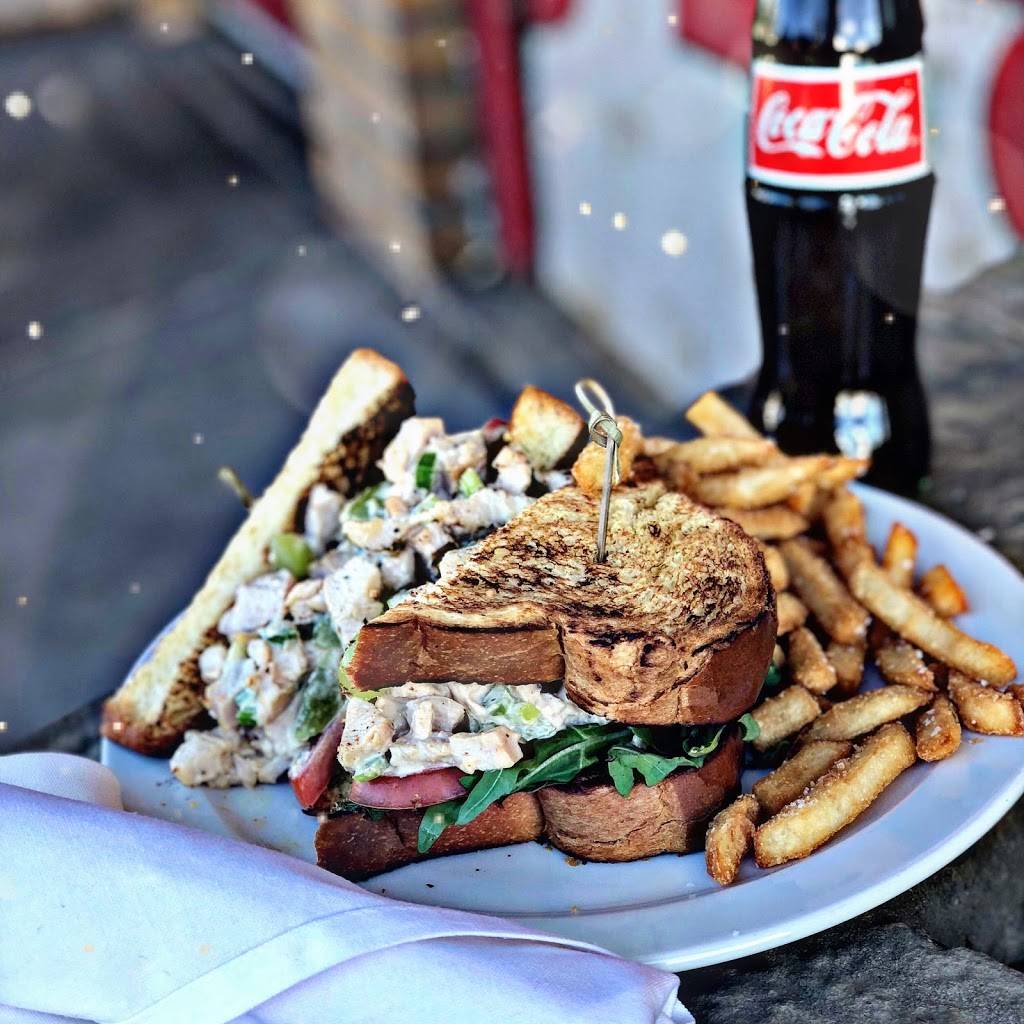 Toast | restaurant | 23144 Woodward Ave, Ferndale, MI 48220, USA | 2483980444 OR +1 248-398-0444