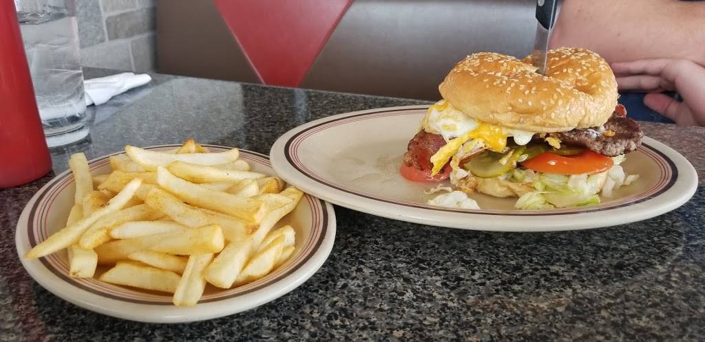 Martins Ham & Cornbeef | restaurant | 24564 Van Dyke Ave, Center Line, MI 48015, USA | 5867572500 OR +1 586-757-2500