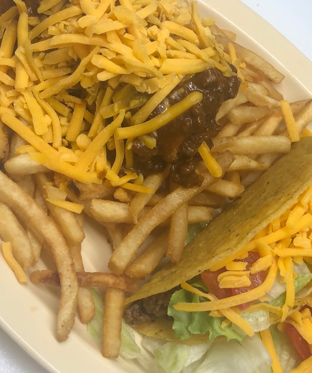 Seagraves Dixie Dog | restaurant | 801 Railroad Ave, Seagraves, TX 79359, USA | 8065462731 OR +1 806-546-2731